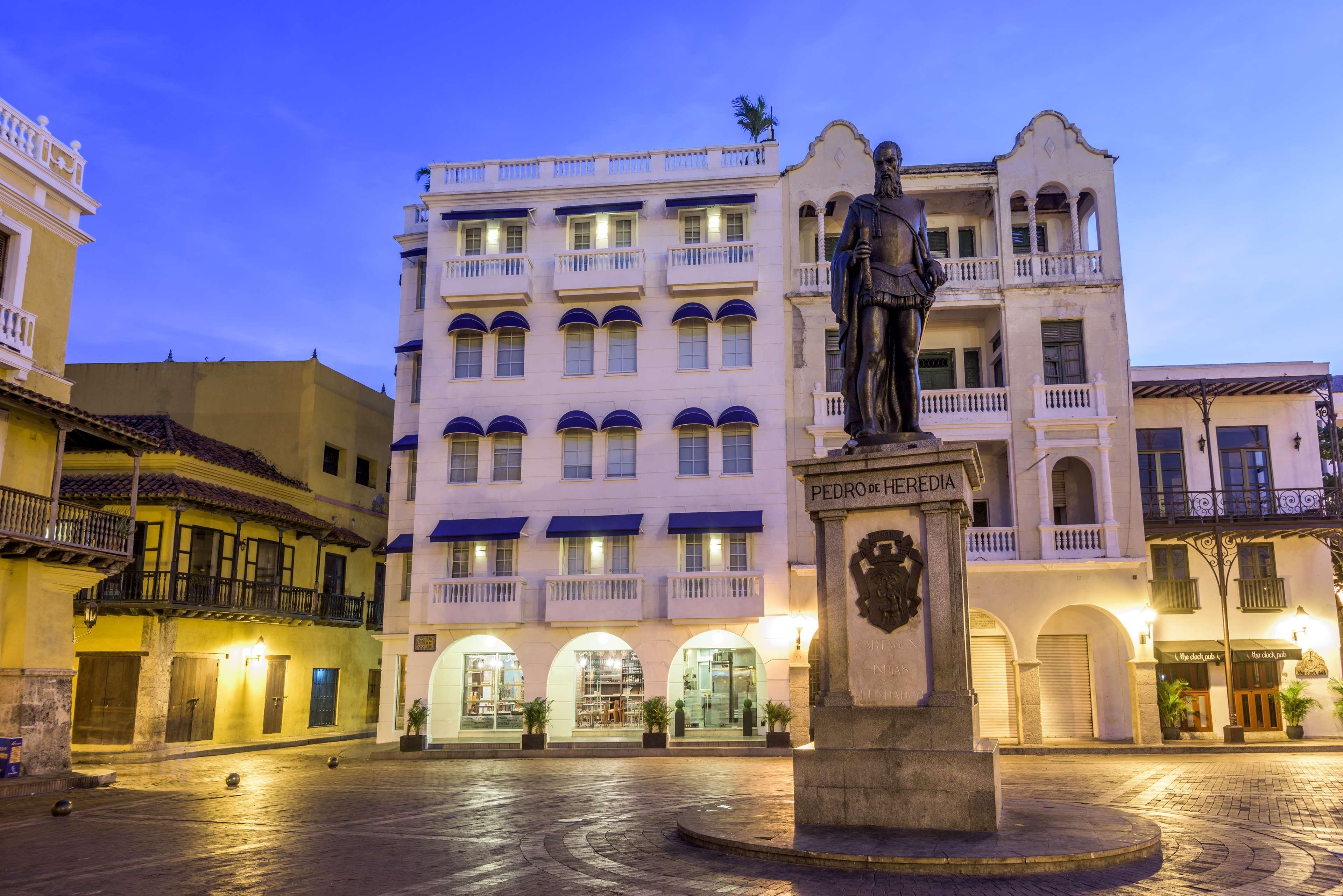 Nh Royal Urban Cartagena Hotel Exterior photo